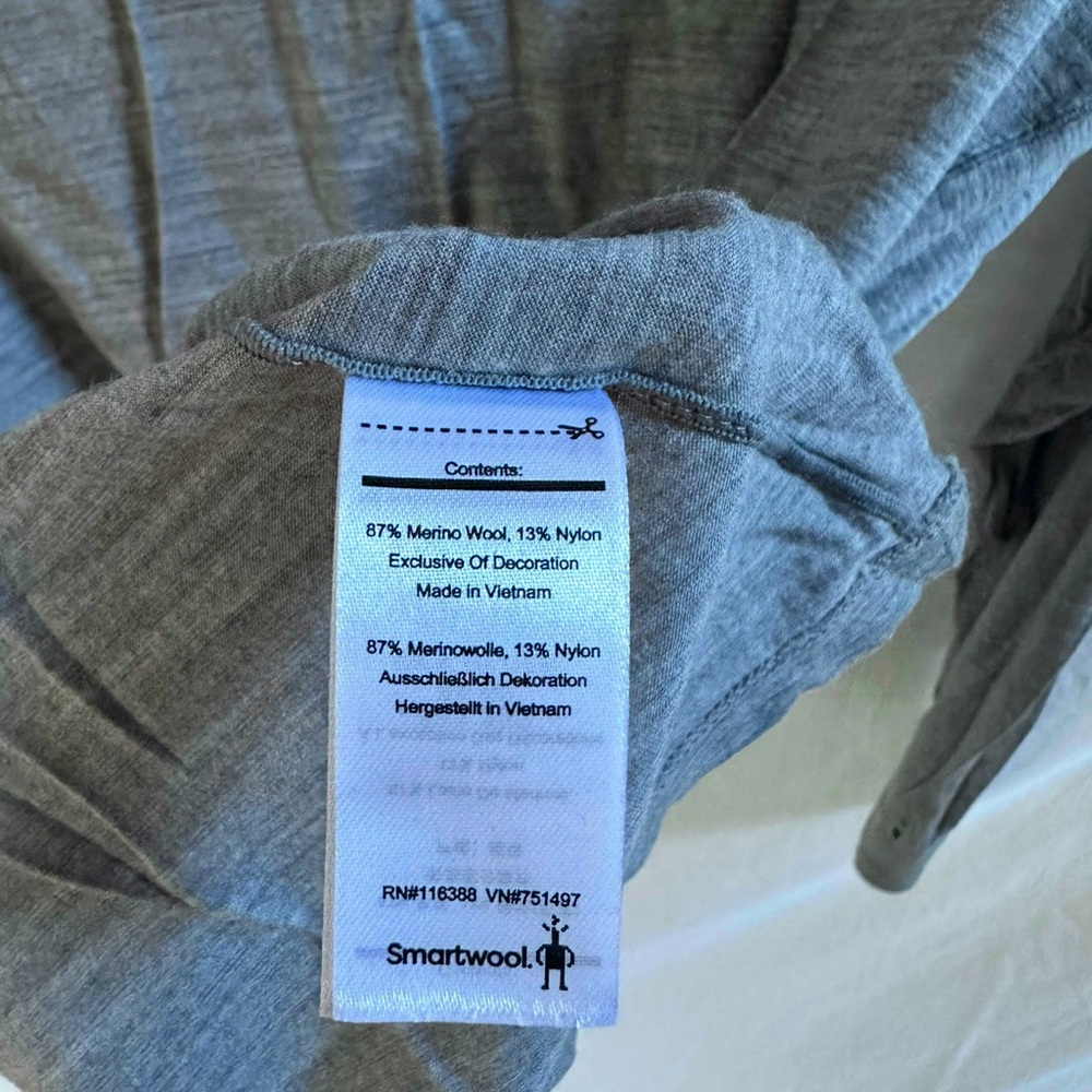 Smartwool Merino 150 Gray Top - Picture 4 of 4